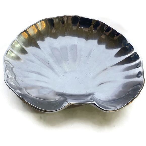 Wilton Metal Silver Clam Dish Serving Platter 11.75 x 9.5 x 2.25 - Picture 1 of 10